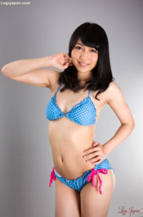 Saionji Reo in blue bra and panties giving leg sex and footjob
