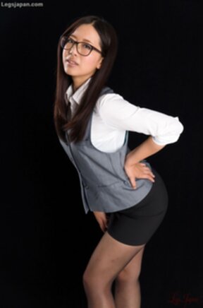 Office lady Fukatsu Miyuki removes high heels and gives footjob in pantyhose