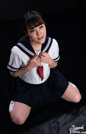 Kogal Komatsu Aya on her knees receiving cum in her mouth